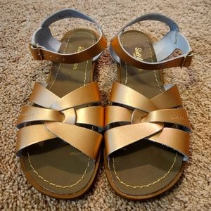 Saltwater sandals